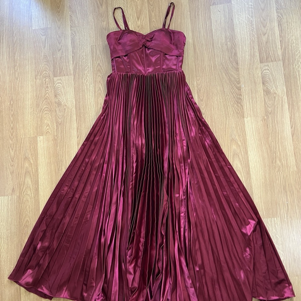 NWT Corseted Prom Satin Pleated Bridesmaid Dress Size 8 Long Slit Gown Lace Up
